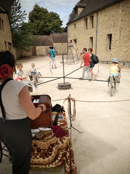 Cie Tyrnanog - Bestiôles - Manège Cie Tyrnanog - Bestiôles - Manège